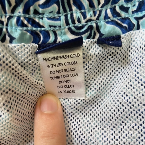 Vineyard Vines 7” Printed Chappy Shark Blue Lined Drawstring Swim Trunks Shorts - Picture 9 of 10